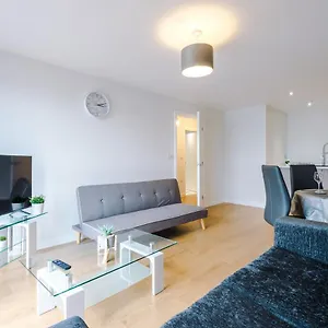 onpoint-modern-2-bed-apartment-close-to-centre.yorkshirehotels.net/
